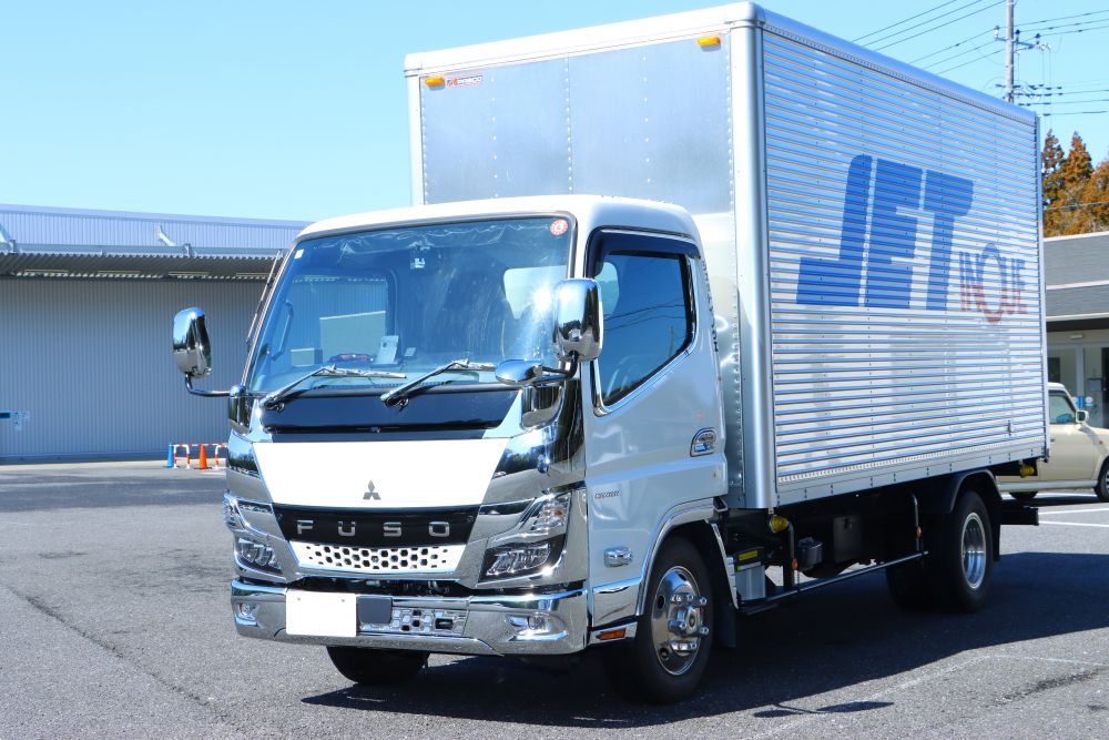 20キャンターフロントバンパーガーニッシュ RH 標準車 画像2