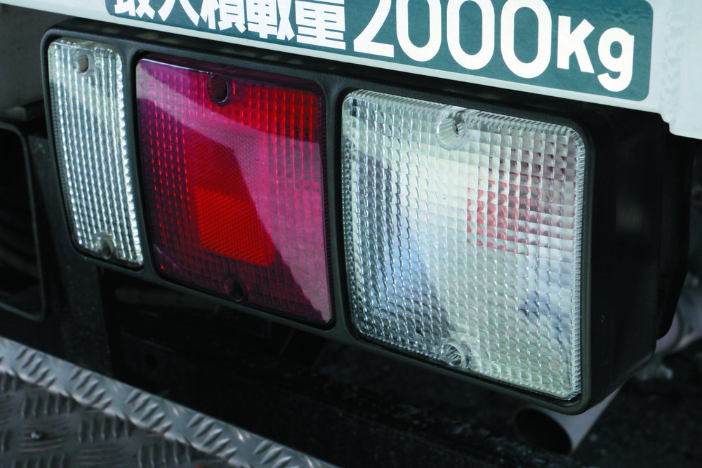ウインカーレンズセット キャンター全車 24V25W 画像2