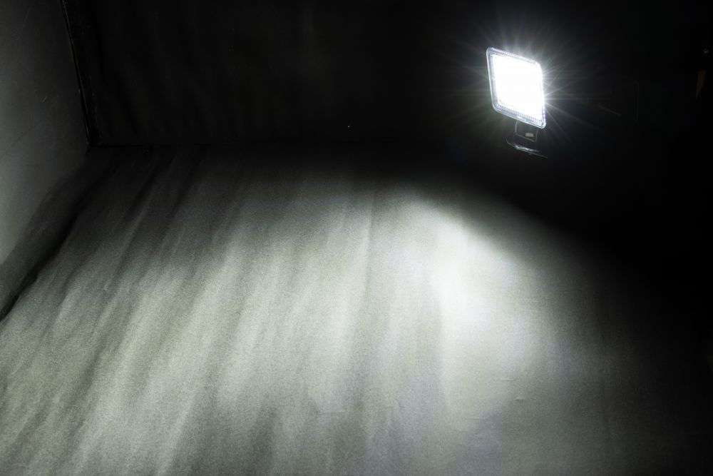 WL-45 LEDワークランプ 角型 18W 76x70x42 画像4