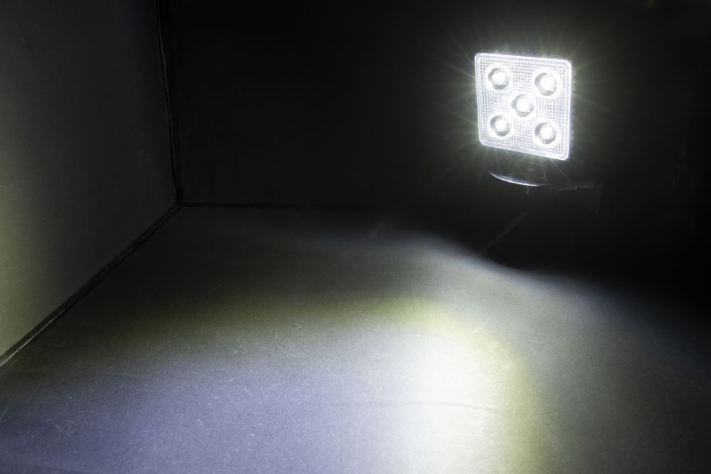 WL-52 LED5スタイリッシュLEDワークランプ 角型15W 画像4
