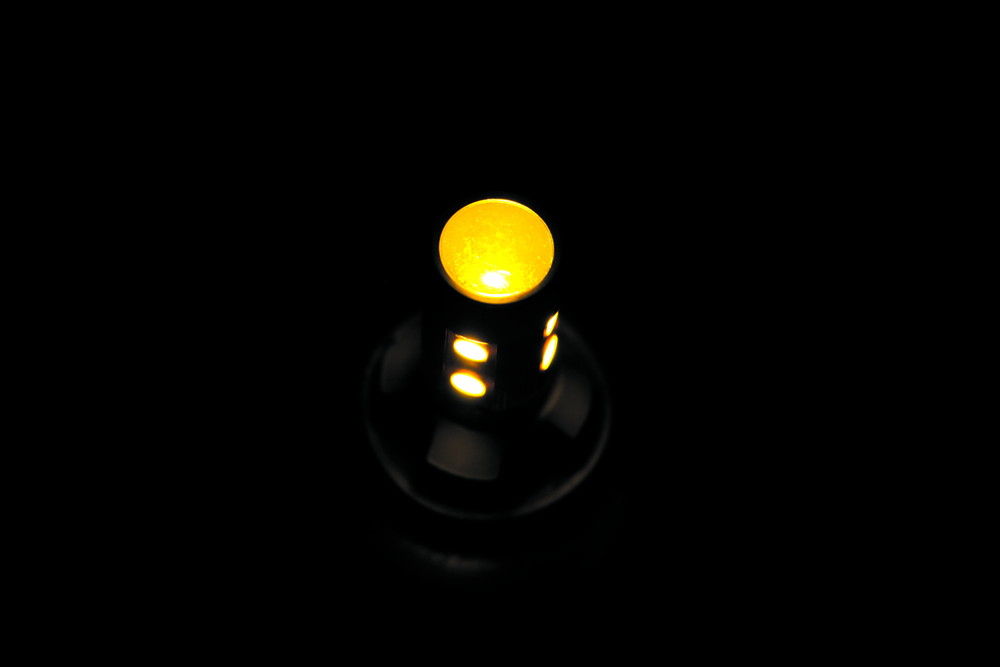 LED9 ウェッジ球NEO LA-01 24V イエロー 画像2