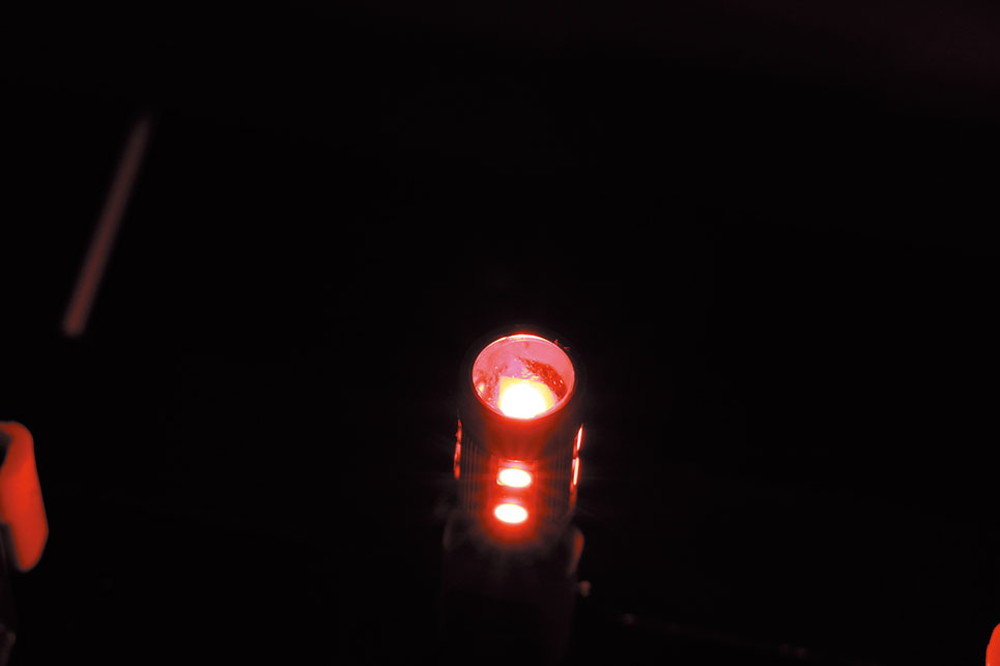 LED9 ウェッジ球NEO LA-01 24V レッド 画像2