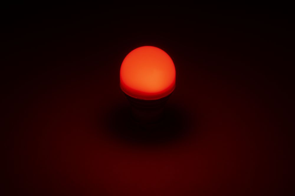 LEDハイパワー 3Dバルブ 24V BAY15D レッド 画像2