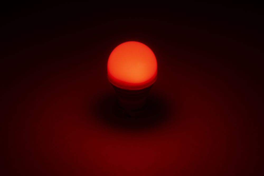 LEDハイパワー 3Dバルブ 24V BAY15D レッド 画像3