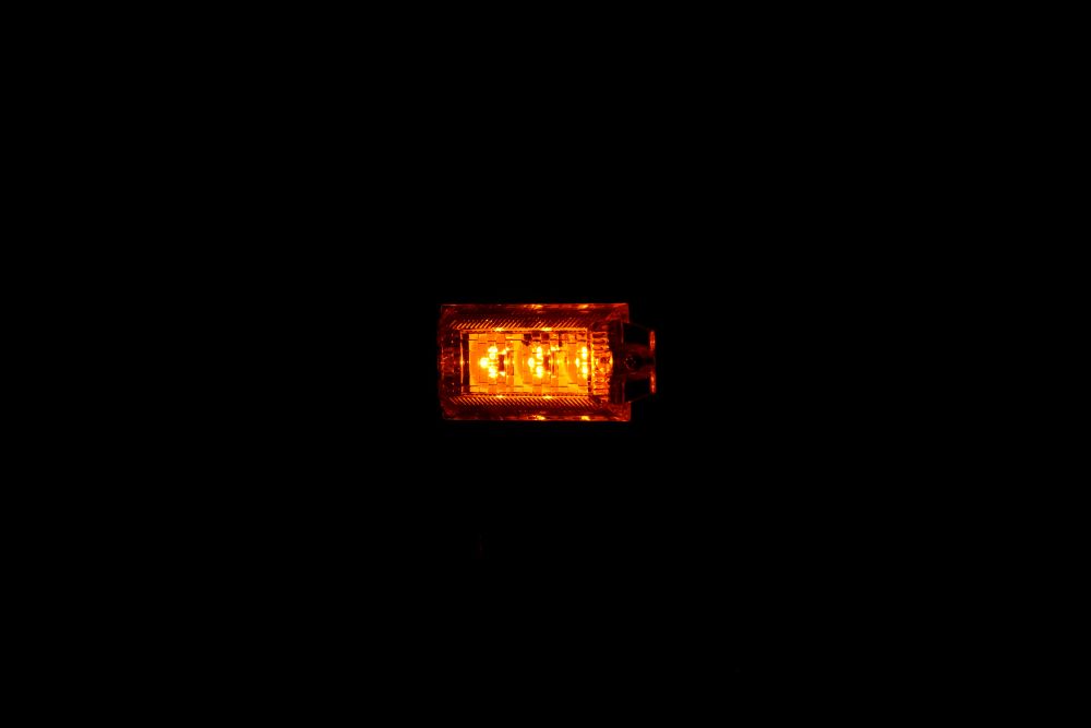 LED3 ミニフラットマーカーNEO 24V アンバー/アンバー 画像3