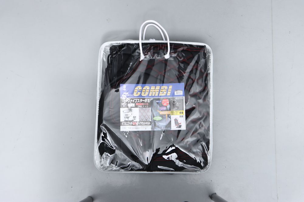 COMBIシートカバー FギガR2.1-高機能シート 黒/赤糸 画像4