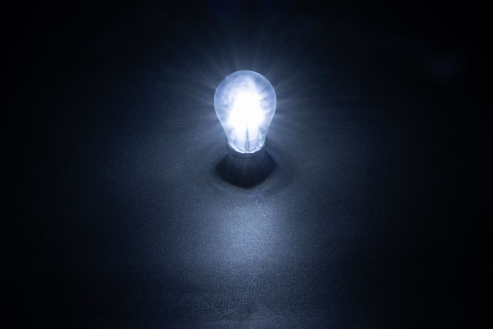 LED電球型ストロボバルブ 5回点滅 S球 ホワイト