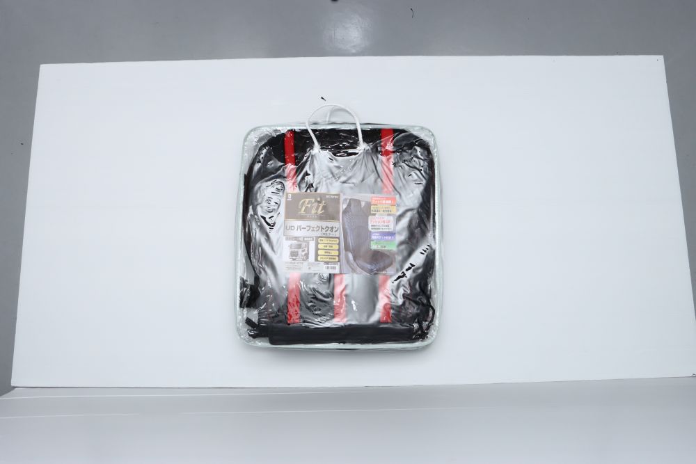 DXシートカバー Fit Pクオン高機能シート 黒/赤糸 画像3